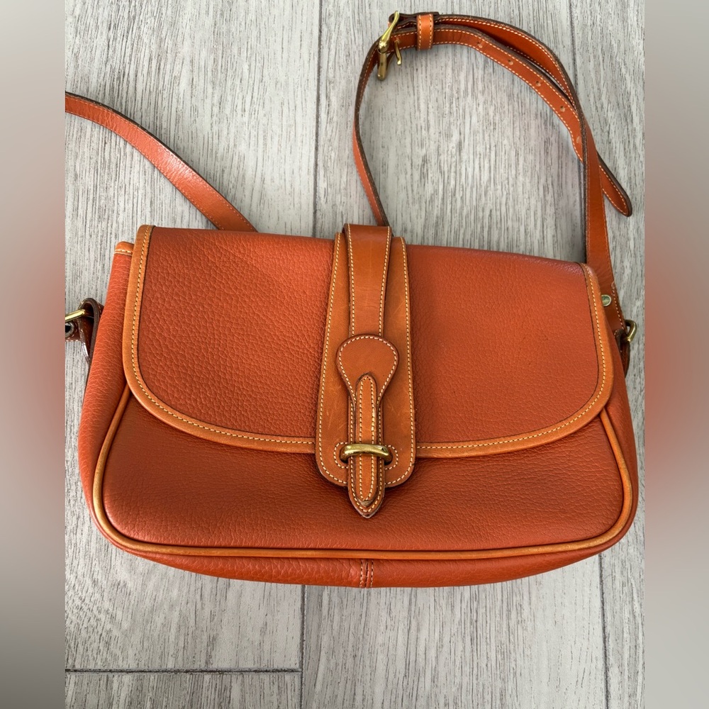 Dooney & Bourke bag - vintage in beautiful cognac leather. EUC. - Picture 4 of 14